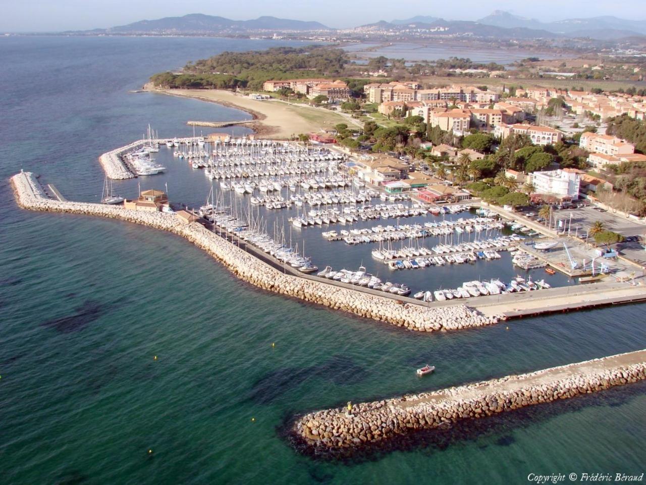 Joli Studio Tres Clair A Proximite Mer Pour 3 Personnes La Londe-les-Maures Exterior foto